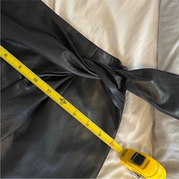 Wilfred Black Mini Skirt with Bow Detail - Picture 5 of 7